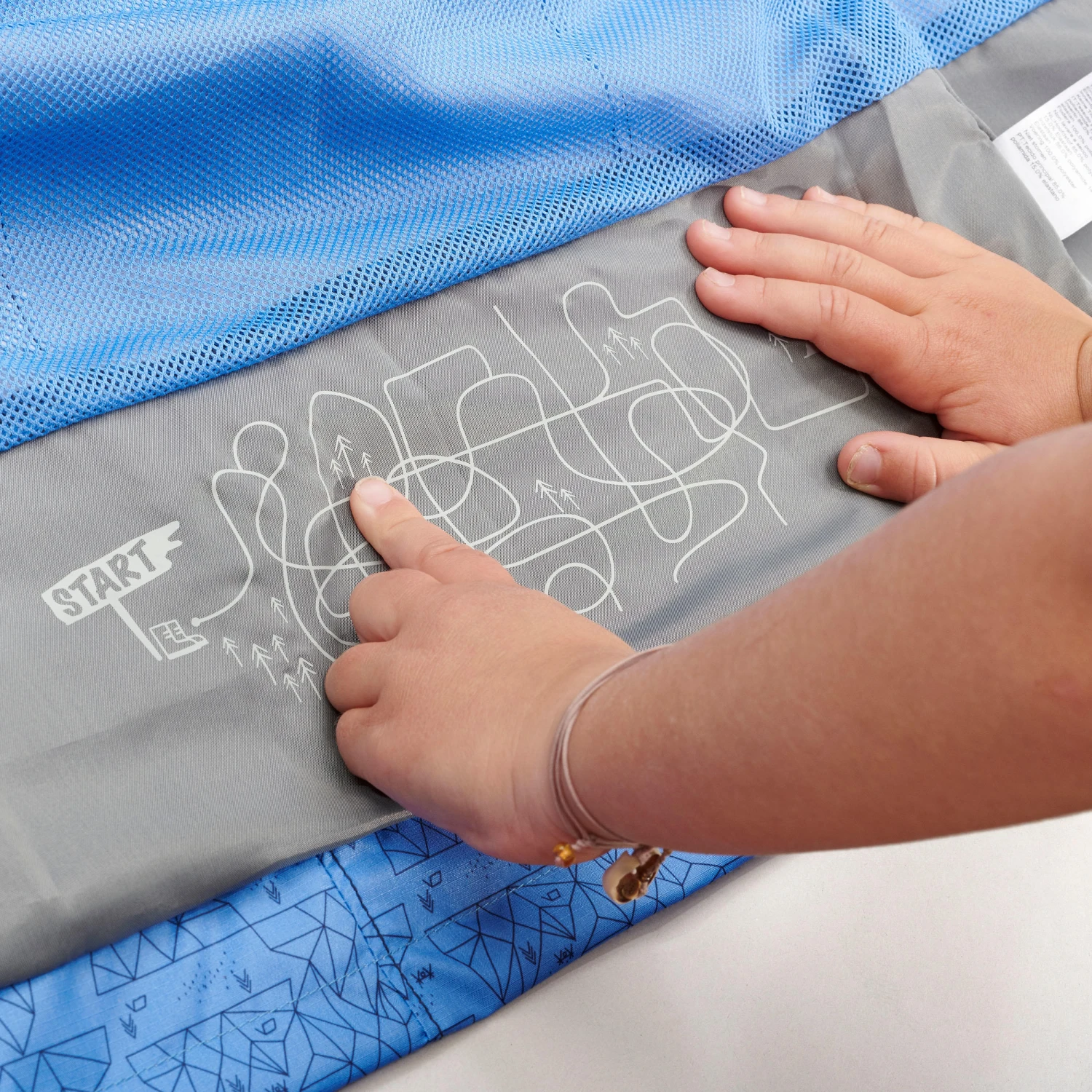 Quechua Kids' Hiking Waterproof Jacket MH500 2 8 Quechua Kids' Hiking Waterproof Jacket MH500 2 - Image 8