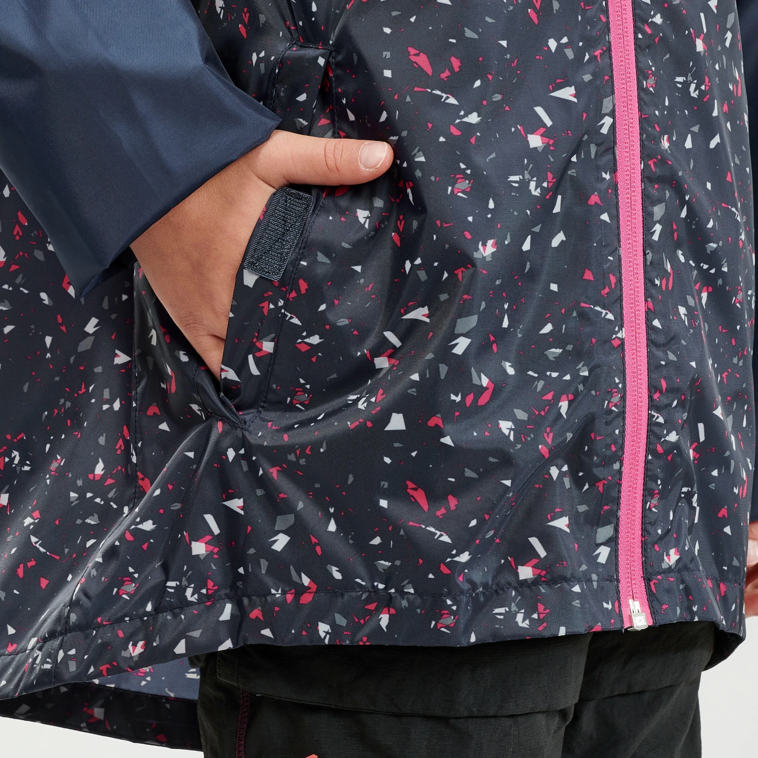 Quechua Kids' Hiking Waterproof Jacket MH150 7-15 Years 7 Quechua Kids' Hiking Waterproof Jacket MH150 7-15 Years - Image 7