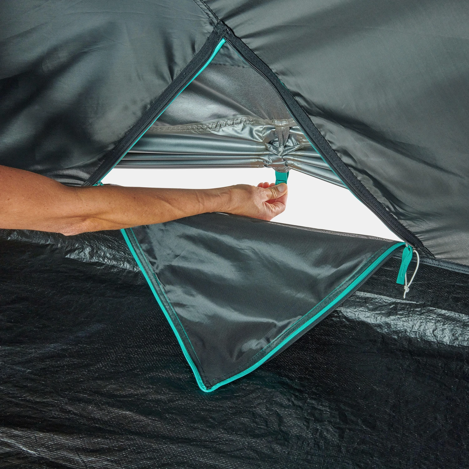 Quechua 3 Man Blackout Tent 13 Quechua 3 Man Blackout Tent - Image 13