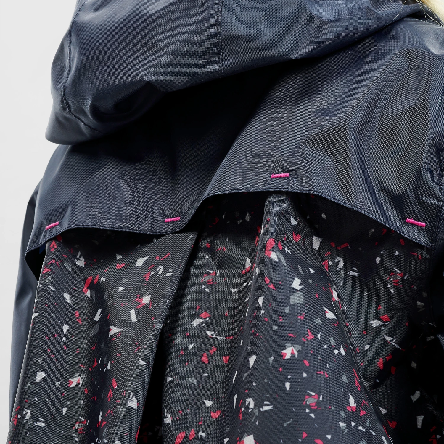 Quechua Kids' Hiking Waterproof Jacket MH150 7-15 Years 6 Quechua Kids' Hiking Waterproof Jacket MH150 7-15 Years - Image 6